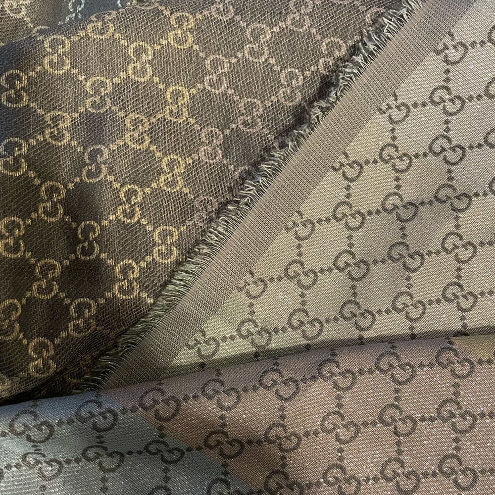 Gucci scarf 🧣